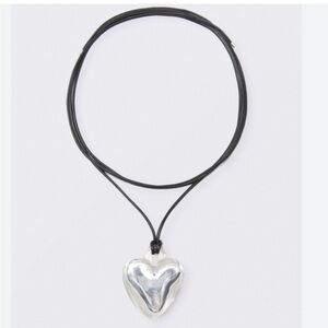 Zara NWT long heart necklace 1856/358